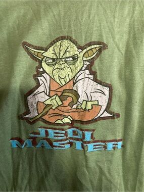 Star Wars Jedi Master Yoda Graphic tee shirt junior sized xl